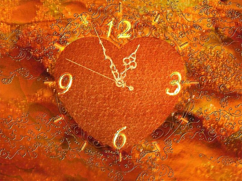 Gold Heart Clock ScreenSaver Screenshot